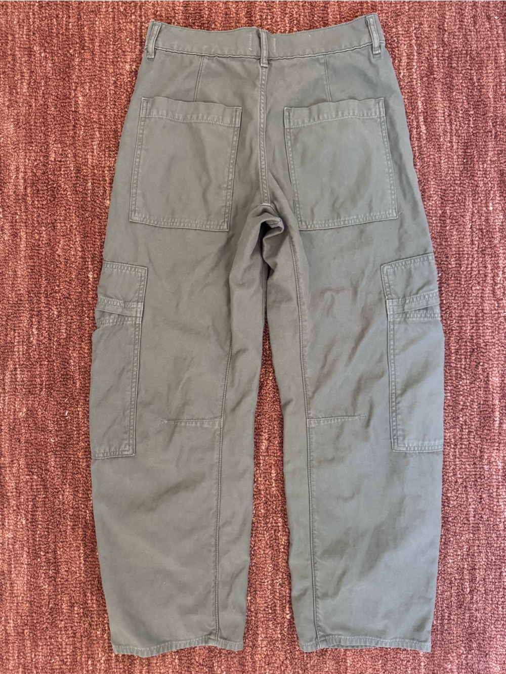 Citizens of Humanity Marcelle Low Slung Cargo Barrel Pants in Surplus - Picture 6 of 10